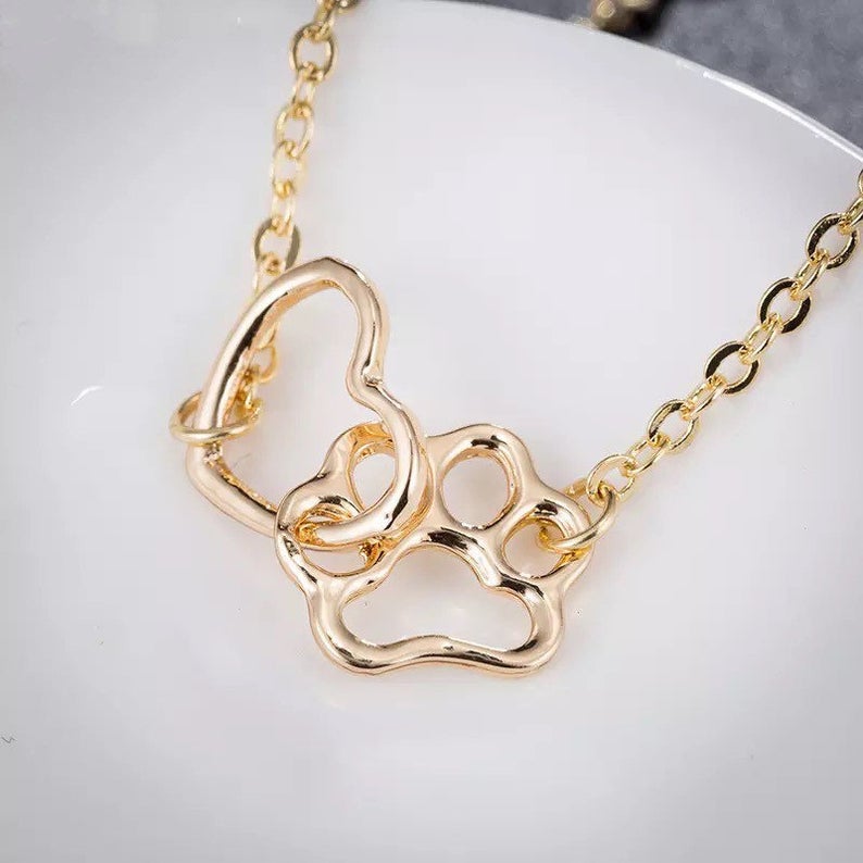 Paw Print In Heart Bracelet Gold
